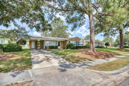 665 Pelican Ave.