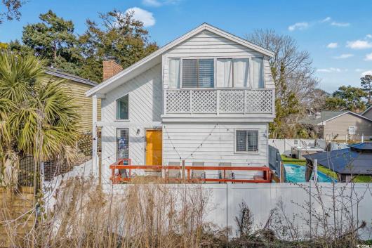1521 Edge Dr.