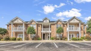 2061 Silvercrest Dr.
