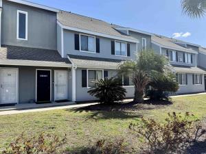 1890 Colony Dr.