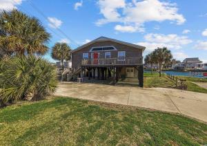 310 37th Ave. N