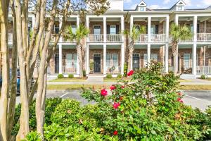 2790 Howard Ave.