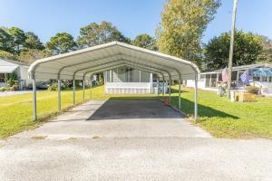 67 Crooked Island Circle