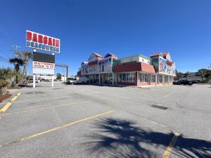 1639 S Highway 17
