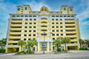 2000 N Ocean Blvd.