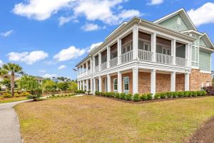 870 Fountain Ct.