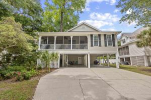 554 Hammock Ave.