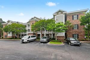 4865 Magnolia Pointe Ln.
