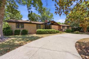 1622 25th Ave. N