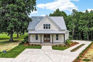 541 Oak Lawn Rd.